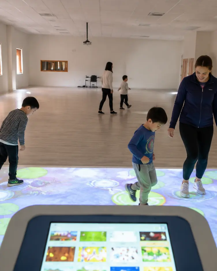 Student on projection floor